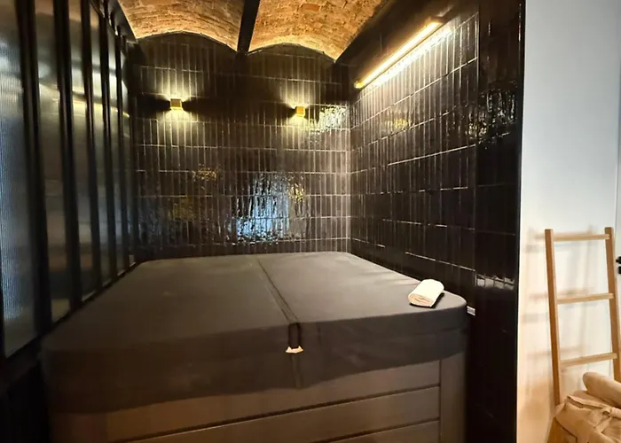 Haven Jacuzzi I Sauna Apartmán *